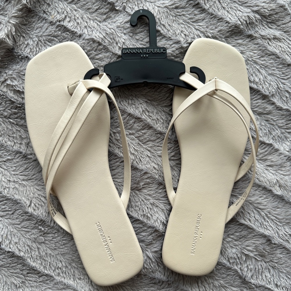 Banana Republic Cream Sandals